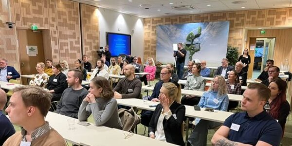 Mentorointiohjelman välitapaaminen